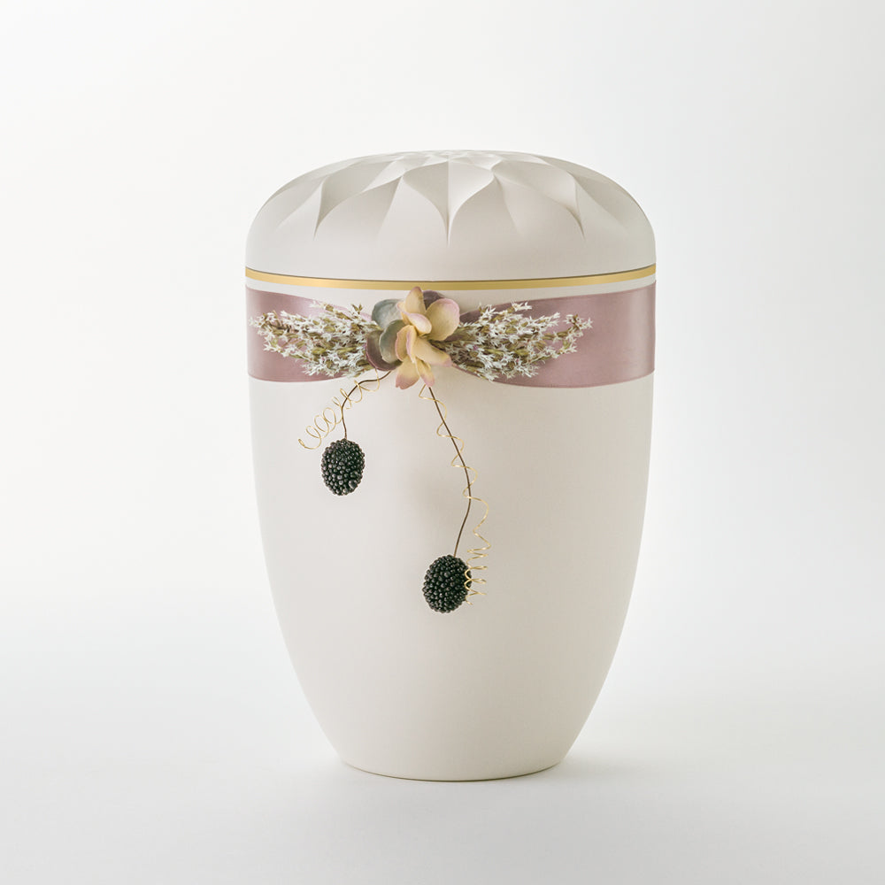Reliefurne mit Dekor "Satinschmuck mit Beeren"