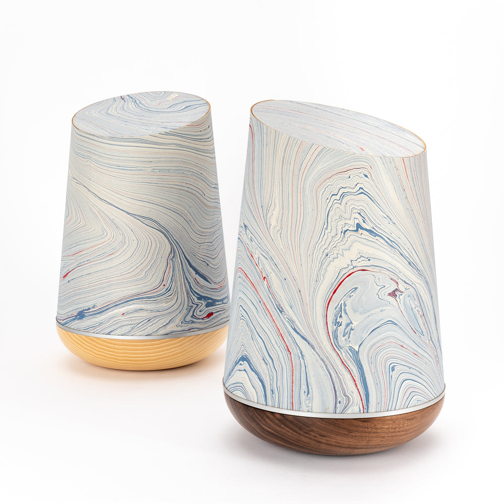 Marmoré-Holzurne "Gletscherblau-Silber"