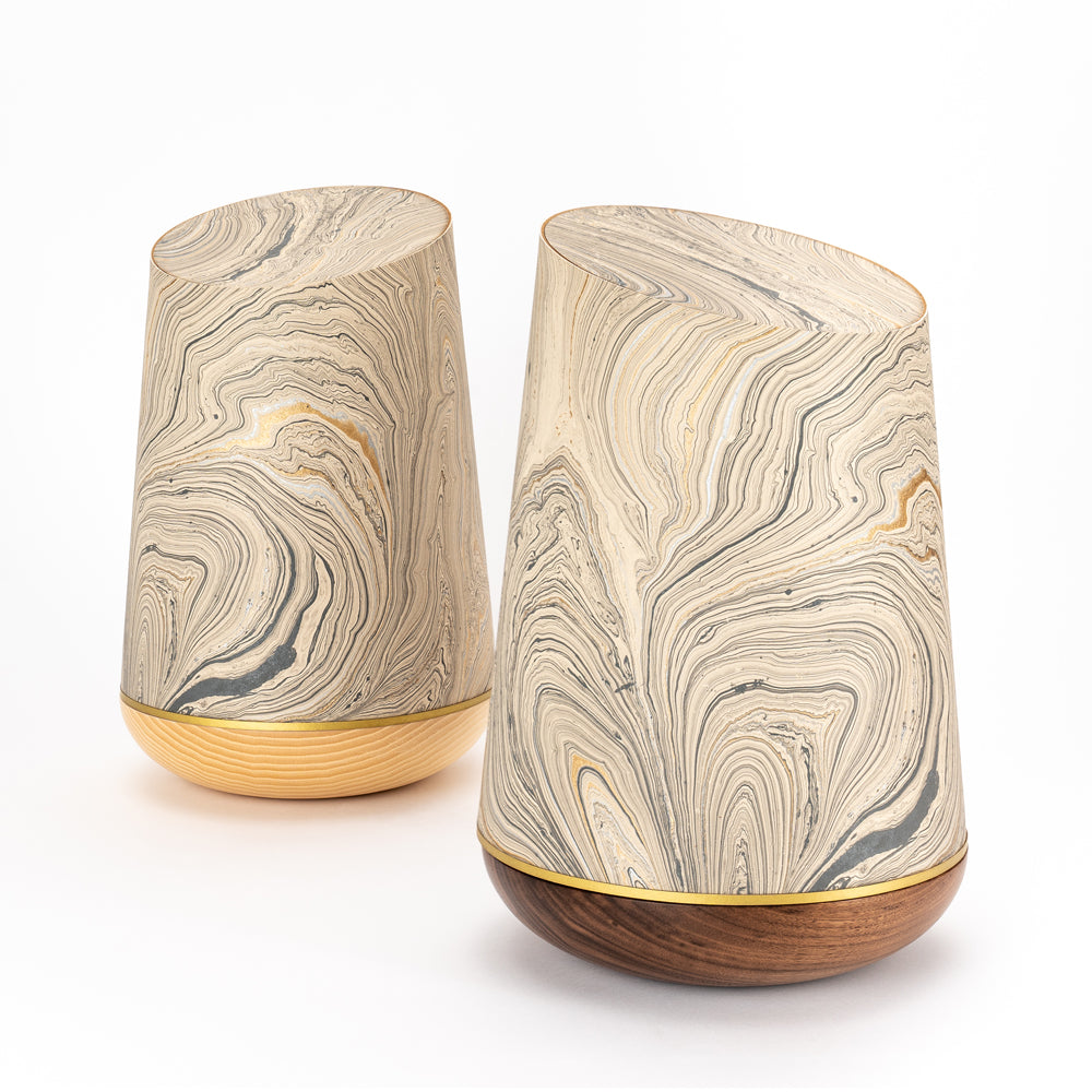 Marmoré-Holzurne "Warmgrau-Gold"