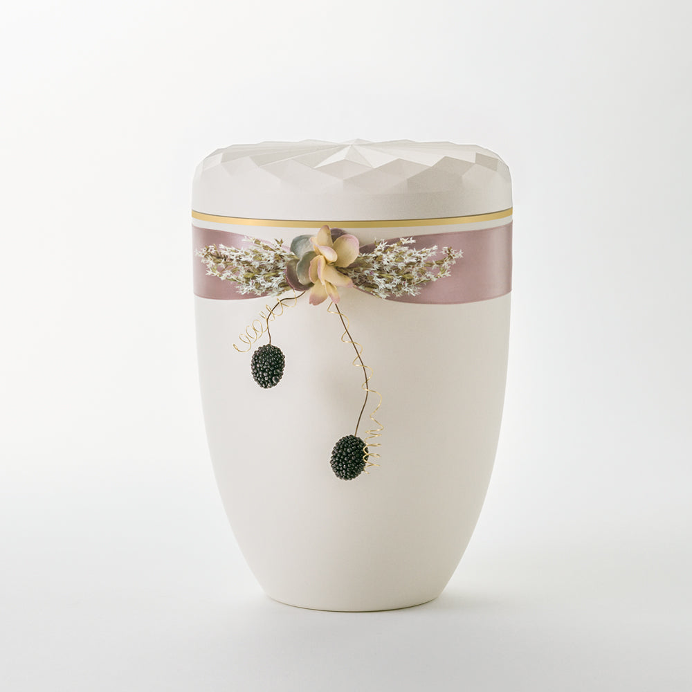 Reliefurne mit Dekor "Satinschmuck mit Beeren"